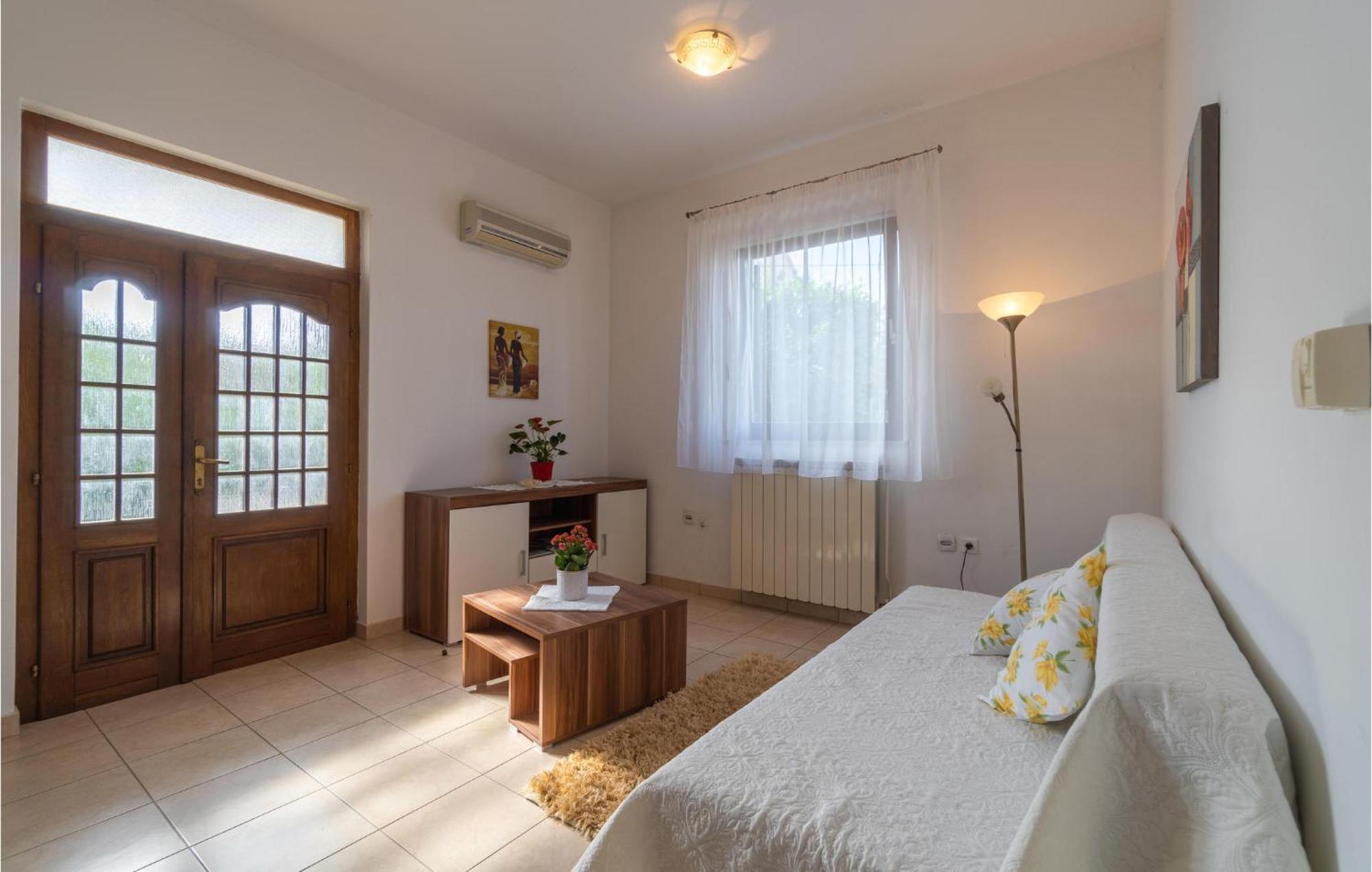 Awesome Apartment In Pula With Wifi Exterior photo