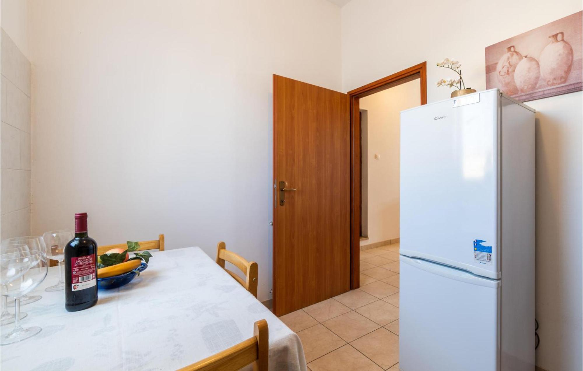 Awesome Apartment In Pula With Wifi Exterior photo